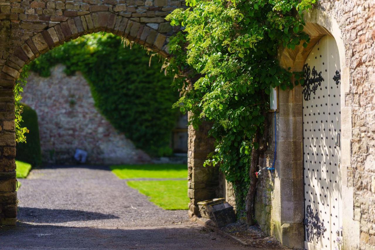 Thornbury Castle - A Relais & Chateaux Hotel Екстериор снимка